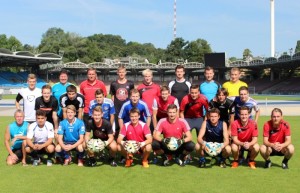 23 Teamfoto vor dem Sonntagstraining