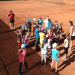 die Schüler beim Tennis